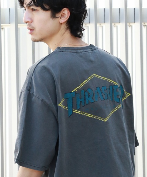 THRASHER（スラッシャー）の「【THRASHER/スラッシャー】ピグメント加工 バッグロゴ半袖Tシャツ（Tシャツ/カットソー・メンズ・ピンク/ブラウン/ブラック系その他2/ブラック系その他/ブルー/ブラック系その他4/ブラック系その他3・M/L/XL）」の3枚目の写真