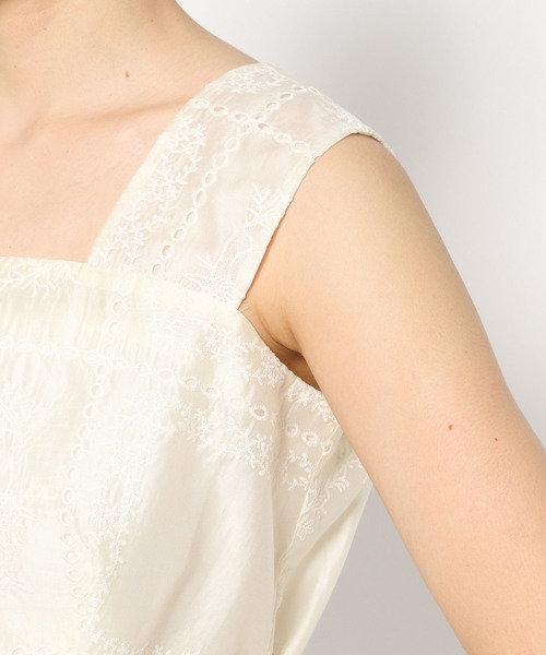 mysty woman（ミスティウーマン）の「パッチワークノースリブラウス  497246（シャツ/ブラウス・レディース・ブラック/オフホワイト・FREE）」の3枚目の写真