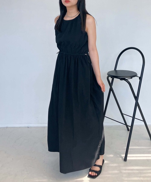 AS KNOW AS plus（アズノゥアズプラス）の「●ドロスト付き ノースリーブワンピ―ス（ワンピース・レディース・ベージュ系/ブラック/アイボリー系・FREE）」の4枚目の写真