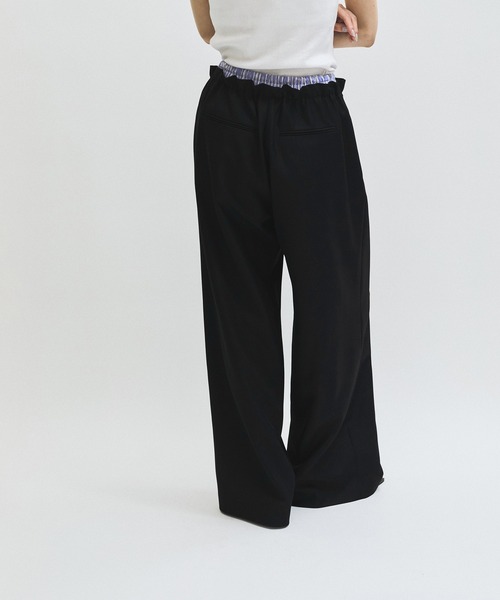 ADAM ET ROPE'（アダムエロペ）の「【吸水速乾】コンビウエストイージースラックス（スラックス・レディース・ブラック/ベージュ系その他・38/36）」の18枚目の写真