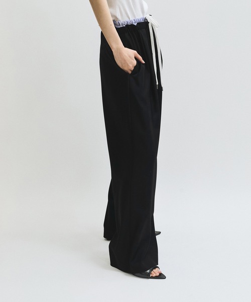 ADAM ET ROPE'（アダムエロペ）の「【吸水速乾】コンビウエストイージースラックス（スラックス・レディース・ブラック/ベージュ系その他・38/36）」の19枚目の写真