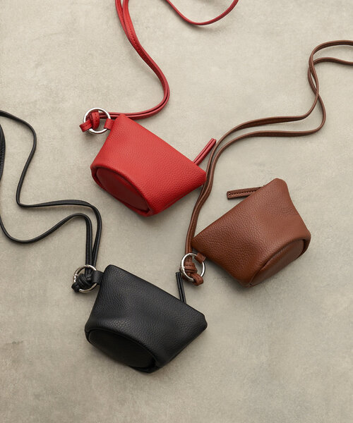 SHENERY（シーナリー）の「ストラップ付ミニポーチ（その他小物・レディース・ブラック/ブラウン/レッド・FREE）」の2枚目の写真