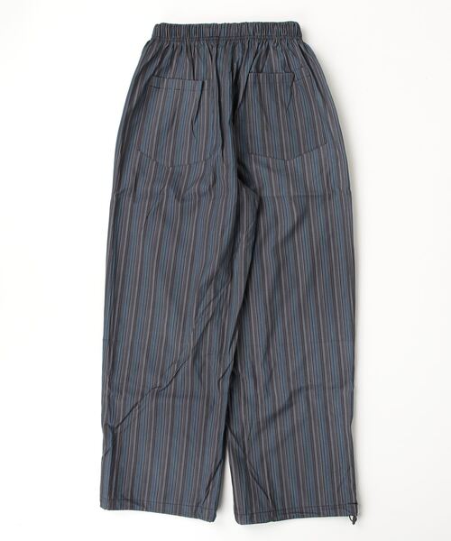 CELENA BEATS（セレナビーツ）の「※Y2K ルーズ ストライプ ドレープライン ワイドパンツ（スラックス・メンズ・ブラック・S/M/L）」の20枚目の写真