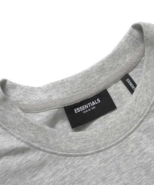 FOG ESSENTIALS(エフオージーエッセンシャルズ)の「FOG ESSENTIALS/エッセンシャルズ ESSENTIALS LOGO SS TEE 半袖Tシャツ(Tシャツ/カットソー・メンズ・グレー・M/L/XL)」の2枚目の写真