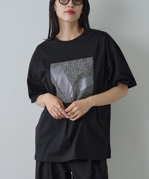 COLONY 2139(コロニートゥーワンスリーナイン)の「コードプリントTシャツ(Tシャツ/カットソー・メンズ・ブラック/ホワイト・MEDIUM/LARGE)」の3枚目の写真