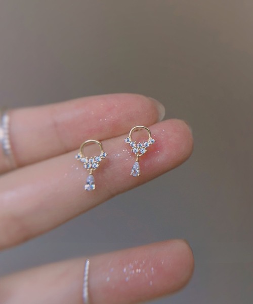 yu-ka(ユーカ)の「YU-KA:フラワーブーケミニピアス flower bouquet mini pierce(ピアス(両耳用)・レディース・シルバー/ゴールド・FREE)」の3枚目の写真