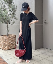 ISOOK（アイスー）の「【ISOOK / アイスー】アシンメトリーカットリブワンピ / カットアウト リブワンピ 肩あき 肩だし 半袖 5分袖 タイト Iライン ロング丈 マキシ丈 ワンピース ブラック チャコール グレー 低身長 黒 ZOZOTOWN限定（ワンピース）」