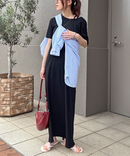 ISOOK（アイスー）の「【ISOOK / アイスー】アシンメトリーカットリブワンピ / カットアウト リブワンピ 肩あき 肩だし 半袖 5分袖 タイト Iライン ロング丈 マキシ丈 ワンピース ブラック チャコール グレー 低身長 黒 ZOZOTOWN限定（ワンピース・レディース・ブラック/チャコール・FREE）」の9枚目の写真