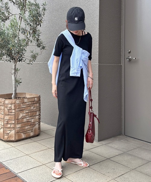 ISOOK（アイスー）の「【ISOOK / アイスー】アシンメトリーカットリブワンピ / カットアウト リブワンピ 肩あき 肩だし 半袖 5分袖 タイト Iライン ロング丈 マキシ丈 ワンピース ブラック チャコール グレー 低身長 黒 ZOZOTOWN限定（ワンピース・レディース・ブラック/チャコール・FREE）」の15枚目の写真