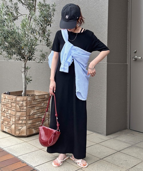 ISOOK（アイスー）の「【ISOOK / アイスー】アシンメトリーカットリブワンピ / カットアウト リブワンピ 肩あき 肩だし 半袖 5分袖 タイト Iライン ロング丈 マキシ丈 ワンピース ブラック チャコール グレー 低身長 黒 ZOZOTOWN限定（ワンピース・レディース・ブラック/チャコール・FREE）」の7枚目の写真