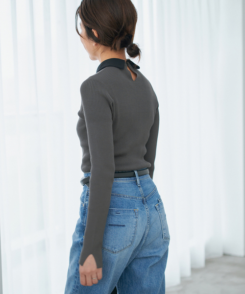 IENA（イエナ）の「バイカラー 襟RIBホールガーメントプルオーバー（ニット/セーター・レディース・チャコールグレー/ブラック・FREE）」の3枚目の写真