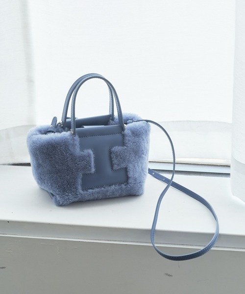 IACUCCI（イアクッチ）の「ソルベット XS MONTONE/RUGA（ショルダーバッグ・レディース・ブラウン/サックスブルー/アイボリー・FREE）」の3枚目の写真