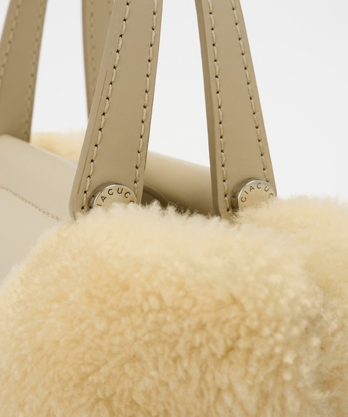 IACUCCI（イアクッチ）の「ソルベット XS MONTONE/RUGA（ショルダーバッグ・レディース・ブラウン/サックスブルー/アイボリー・FREE）」の15枚目の写真