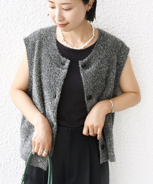 SHIPS(シップス)の「〈手洗い可能〉ラメ ニット ベスト(ベスト・レディース・ベージュ/ダークグレー・ONE SIZE)」の10枚目の写真