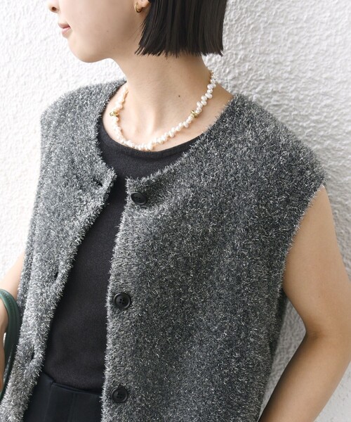 SHIPS(シップス)の「〈手洗い可能〉ラメ ニット ベスト(ベスト・レディース・ベージュ/ダークグレー・ONE SIZE)」の11枚目の写真