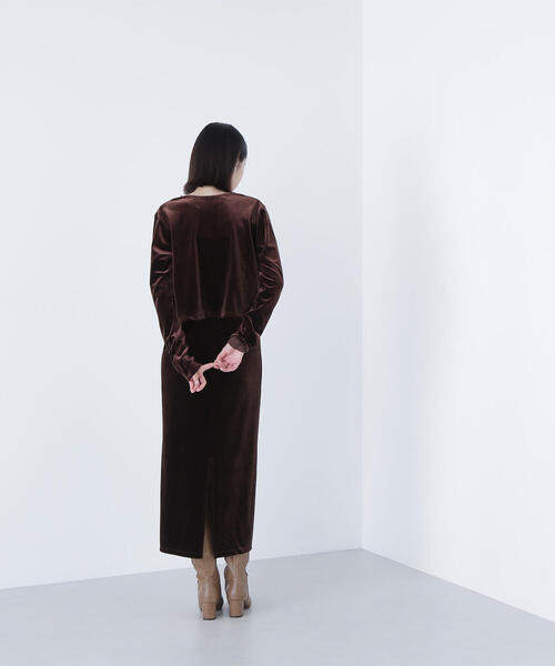 NATURAL BEAUTY BASIC(ナチュラルビューティーベーシック)の「◇ベロアカーデ&キャミワンピース(ワンピース・レディース・ダークブラウン/ベージュ・P/S/MEDIUM)」の12枚目の写真