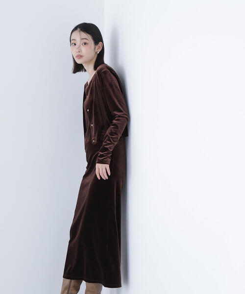 NATURAL BEAUTY BASIC(ナチュラルビューティーベーシック)の「◇ベロアカーデ&キャミワンピース(ワンピース・レディース・ダークブラウン/ベージュ・P/S/MEDIUM)」の3枚目の写真
