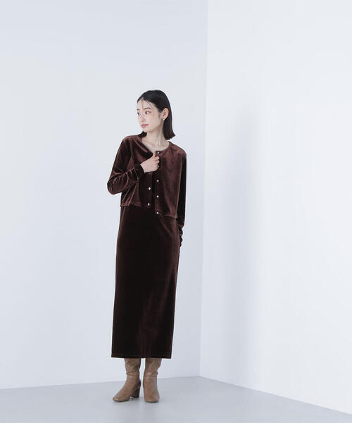 NATURAL BEAUTY BASIC(ナチュラルビューティーベーシック)の「◇ベロアカーデ&キャミワンピース(ワンピース・レディース・ダークブラウン/ベージュ・P/S/MEDIUM)」の4枚目の写真