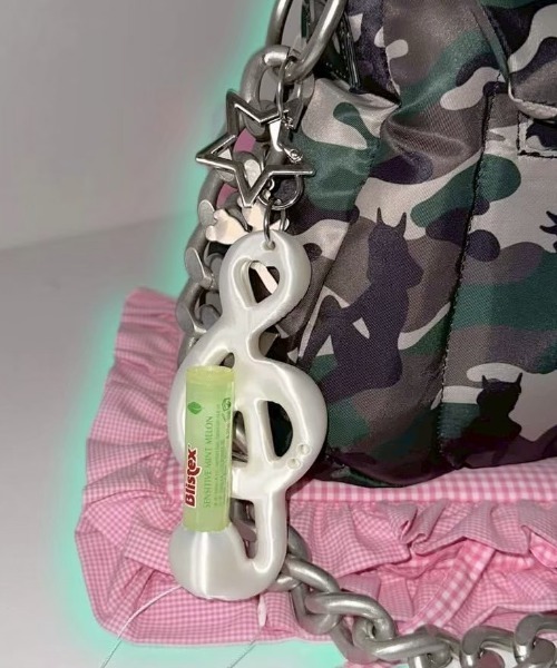 EVERYTHINGS（エブリシングス）の「【EVERYTHINGS】HEAVENLY(TREBALM) / 【エブリシングス】ホワイトスターリーミュージックモチーフリップケースキーリング（キーホルダー・レディース・ホワイト・ONE SIZE）」の5枚目の写真