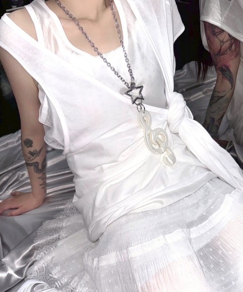 EVERYTHINGS（エブリシングス）の「【EVERYTHINGS】HEAVENLY(TREBALM) / 【エブリシングス】ホワイトスターリーミュージックモチーフリップケースキーリング（キーホルダー・レディース・ホワイト・ONE SIZE）」の9枚目の写真