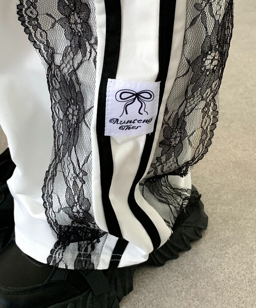 lilful（リルフル）の「サイドレースダブルライン ワッペン付 ワイドスウェットジャージパンツ（スウェットパンツ・レディース・ホワイト/ブラック・S/M）」の11枚目の写真