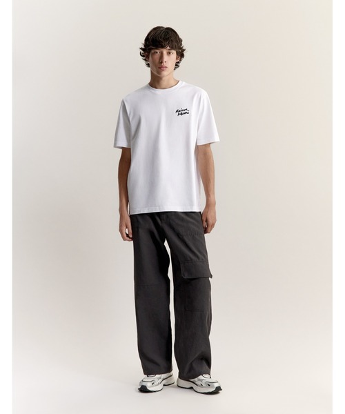 Maison Kitsune(メゾンキツネ)の「MAISON KITSUNE HANDWRITING COMFORT TEE-SHIRT(Tシャツ/カットソー・メンズ・ホワイト×ブラック/モスグリーン/ブラック×ホワイト/アッシュブラウン/ナチュラル/ネイビー・XL/L/M/S/XS)」の9枚目の写真