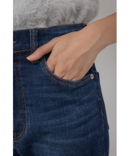 AZUL by moussy(アズールバイマウジー)の「【身長/骨格別着用画像あり】超絶美脚!POLO BCS×AZUL フレアデニム ストレッチ 履き心地抜群 コラボ デニム ポロ 細見え 着やせ 体系カバー(デニムパンツ・レディース・ブルー・MEDIUM/SMALL)」の10枚目の写真