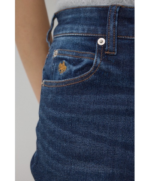 AZUL by moussy(アズールバイマウジー)の「【身長/骨格別着用画像あり】超絶美脚!POLO BCS×AZUL フレアデニム ストレッチ 履き心地抜群 コラボ デニム ポロ 細見え 着やせ 体系カバー(デニムパンツ・レディース・ブルー・MEDIUM/SMALL)」の11枚目の写真