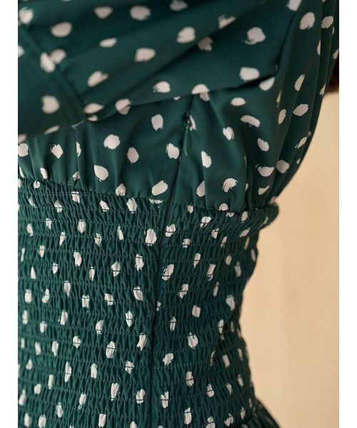 SNIDEL（スナイデル）の「ドットボウタイシャツワンピース（ワンピース・レディース・グリーン/アイボリー/ブラック・0/1）」の17枚目の写真
