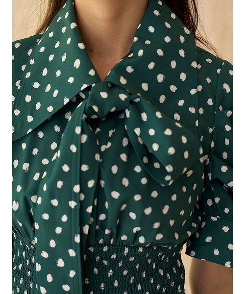 SNIDEL（スナイデル）の「ドットボウタイシャツワンピース（ワンピース・レディース・グリーン/アイボリー/ブラック・0/1）」の18枚目の写真
