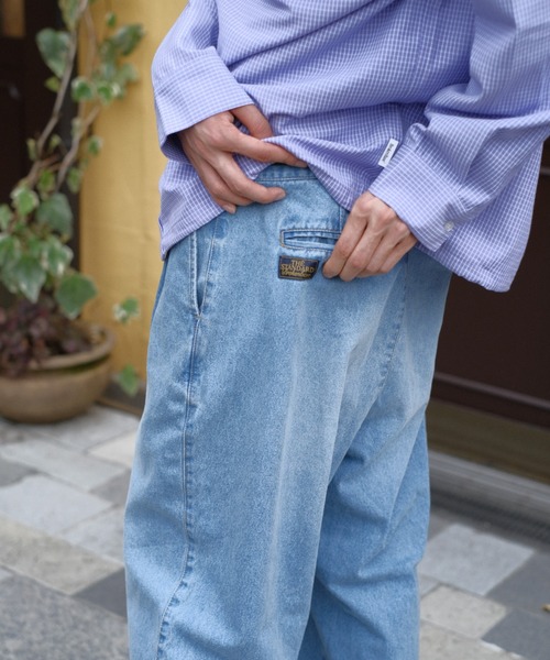 BROKEN BASE(ブロークンベース)の「Two-Tuck Wide Denim(デニムパンツ・メンズ・ブラック/ライトブルー・LARGE/MEDIUM)」の6枚目の写真