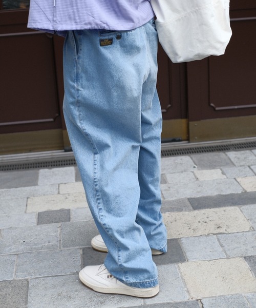 BROKEN BASE(ブロークンベース)の「Two-Tuck Wide Denim(デニムパンツ・メンズ・ブラック/ライトブルー・LARGE/MEDIUM)」の7枚目の写真