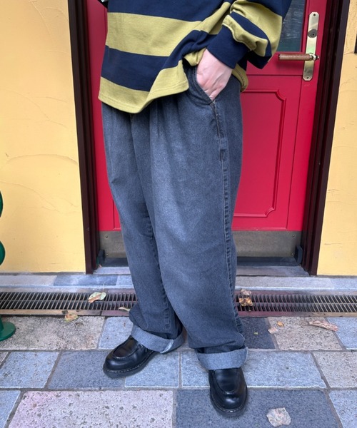 BROKEN BASE(ブロークンベース)の「Two-Tuck Wide Denim(デニムパンツ・メンズ・ブラック/ライトブルー・LARGE/MEDIUM)」の16枚目の写真