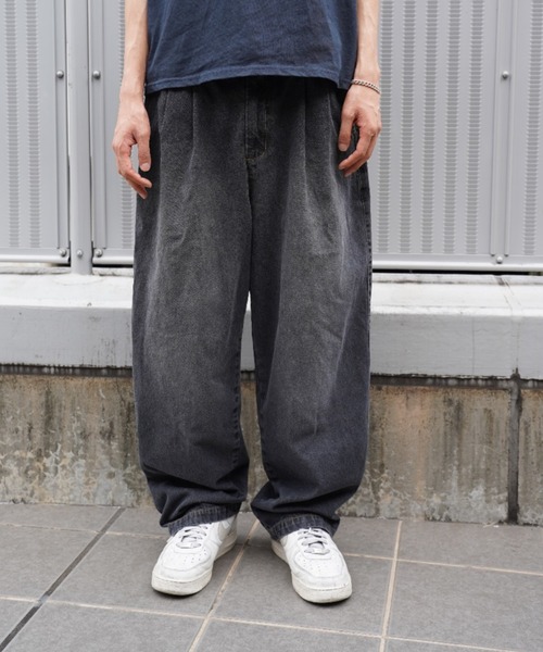BROKEN BASE(ブロークンベース)の「Two-Tuck Wide Denim(デニムパンツ・メンズ・ブラック/ライトブルー・LARGE/MEDIUM)」の20枚目の写真