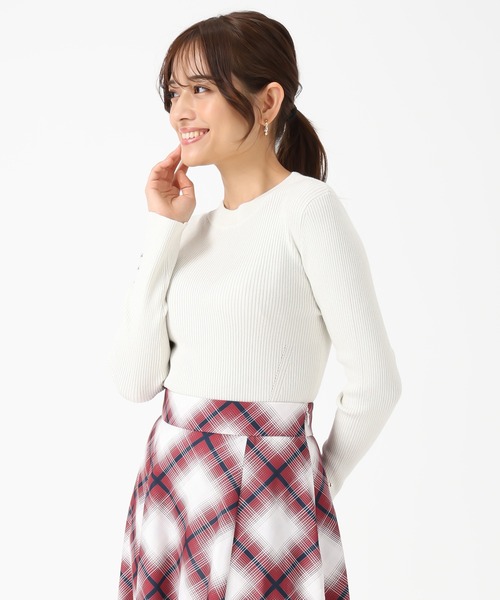 MISCH MASCH（ミッシュマッシュ）の「ベーシックハイネックラメリブニット（ニット/セーター・レディース・レッド/ホワイト/ベージュ/ブラック/グレー・ﾌﾘ-）」の10枚目の写真