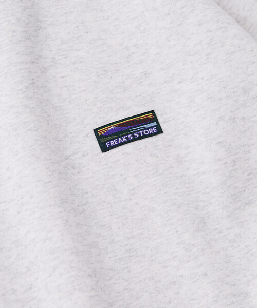 FREAK'S STORE（フリークスストア）の「限定展開 ビッグシルエット ワンポイントロゴ ラグランスリーブ スピンドル スウェット（スウェット・メンズ・ブラック/ネイビー/チャコールグレー/アッシュグレー/グレイッシュベージュ・SMALL/MEDIUM/LARGE）」の9枚目の写真