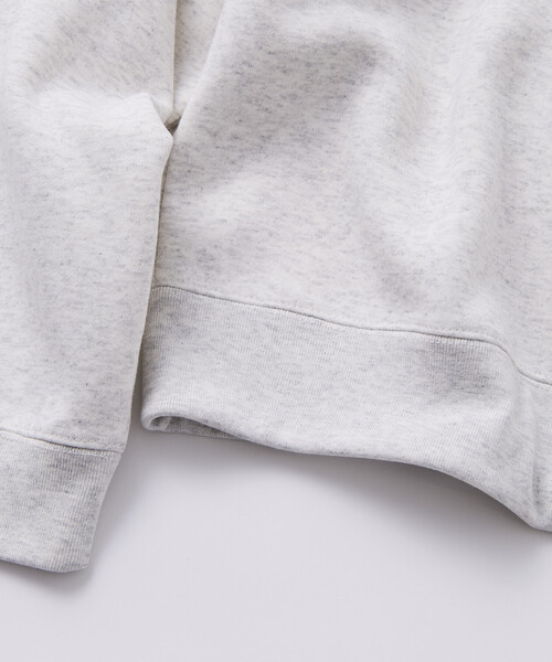 FREAK'S STORE（フリークスストア）の「限定展開 ビッグシルエット ワンポイントロゴ ラグランスリーブ スピンドル スウェット（スウェット・メンズ・ブラック/ネイビー/チャコールグレー/アッシュグレー/グレイッシュベージュ・SMALL/MEDIUM/LARGE）」の11枚目の写真