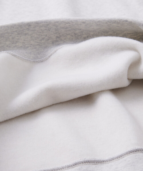 FREAK'S STORE（フリークスストア）の「限定展開 ビッグシルエット ワンポイントロゴ ラグランスリーブ スピンドル スウェット（スウェット・メンズ・ブラック/ネイビー/チャコールグレー/アッシュグレー/グレイッシュベージュ・SMALL/MEDIUM/LARGE）」の13枚目の写真