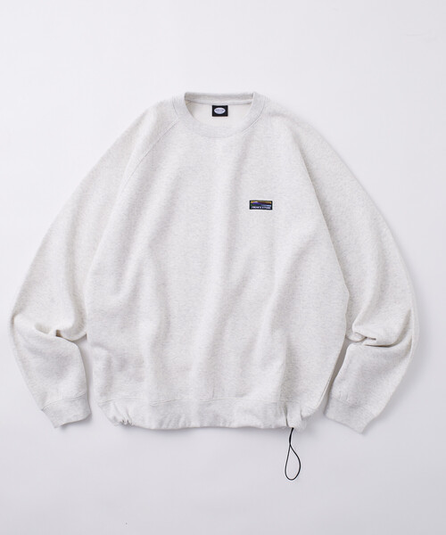 FREAK'S STORE（フリークスストア）の「限定展開 ビッグシルエット ワンポイントロゴ ラグランスリーブ スピンドル スウェット（スウェット・メンズ・ブラック/ネイビー/チャコールグレー/アッシュグレー/グレイッシュベージュ・SMALL/MEDIUM/LARGE）」の15枚目の写真