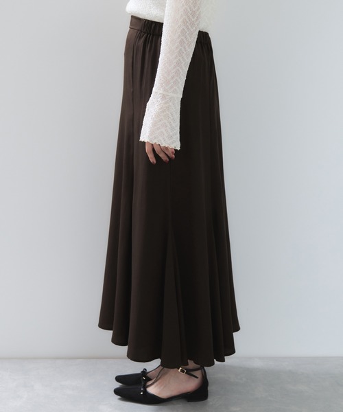 VIS（ビス）の「フィブリルサテン＆レースアソートマーメイドスカート（スカート・レディース・チャコールグレー/ブラウン系その他2/キナリ・FREE）」の15枚目の写真