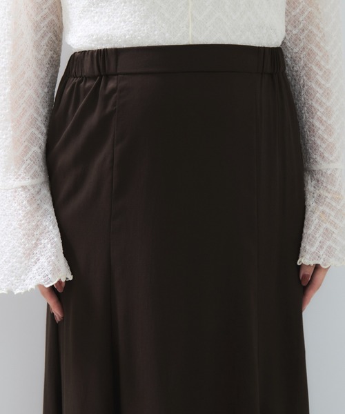 VIS（ビス）の「フィブリルサテン＆レースアソートマーメイドスカート（スカート・レディース・チャコールグレー/ブラウン系その他2/キナリ・FREE）」の13枚目の写真