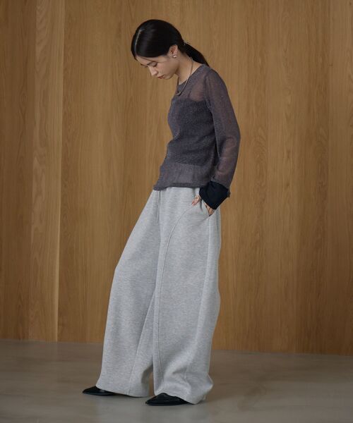 kivi(キヴィ)の「ラメシアートップス(Tシャツ/カットソー・レディース・ダークブルー/ダークグレー/ブラック/ホワイト・FREE)」の5枚目の写真