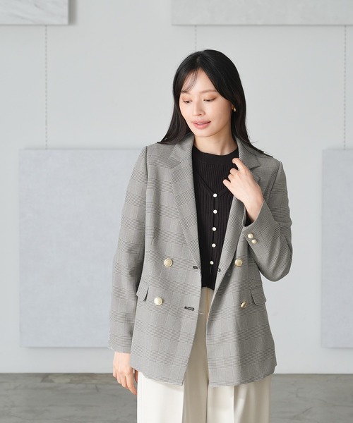 TRUDEA（トルディア）の「ダブルブレストジャケット(無地・チェック柄)（テーラードジャケット・レディース・ネイビー/ブラウン/ホワイト×ブラック/チャコールグレー・SMALL/MEDIUM/LARGE）」の5枚目の写真