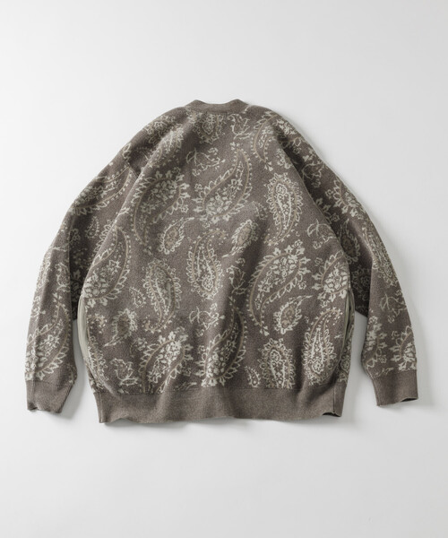 FREAK'S STORE（フリークスストア）の「ペイズリー総柄 モール糸 ニットカーディガン/リラックスフィット（カーディガン/ボレロ・メンズ・オリーブ/ベージュ/ワインレッド・LARGE/MEDIUM）」の19枚目の写真