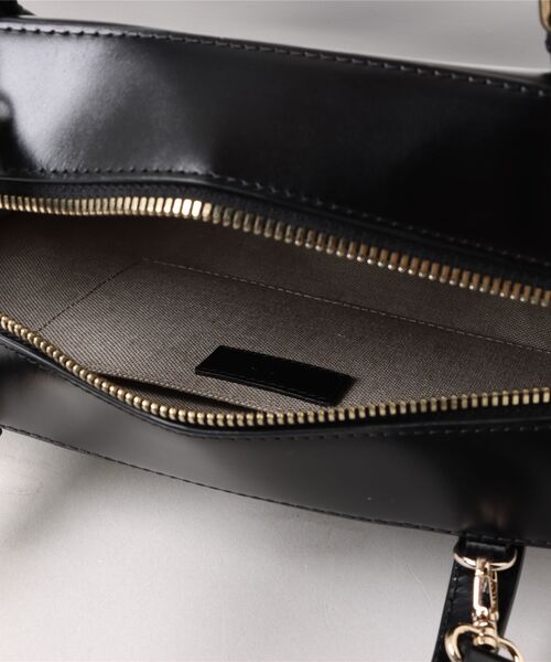 A.P.C.(アーペーセー)の「SAC VIRGINIE BOX(ハンドバッグ・レディース・ブラック・ONESIZE)」の3枚目の写真