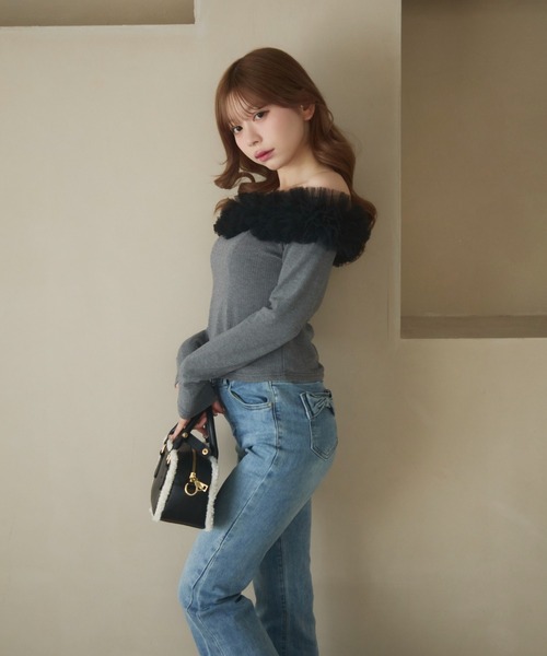 TITTY&CO.(ティティーアンドコー)の「チュールオフショルトップス(Tシャツ/カットソー・レディース・ブラック/グレー・FREE)」の8枚目の写真