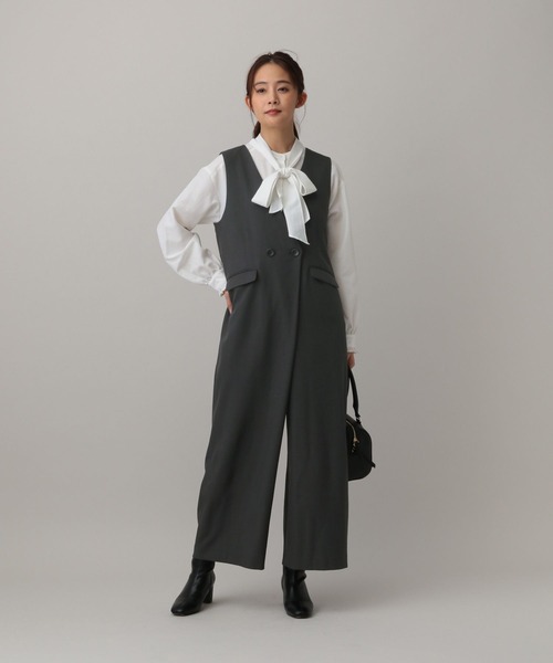 GLOBAL WORK(グローバルワーク)の「MATINEE LINE/ツイルストレッチ/サロペット/583790(サロペット/オーバーオール・レディース・ダークグレー/ブラウン系その他/ライトベージュ・MEDIUM/LARGE)」の4枚目の写真