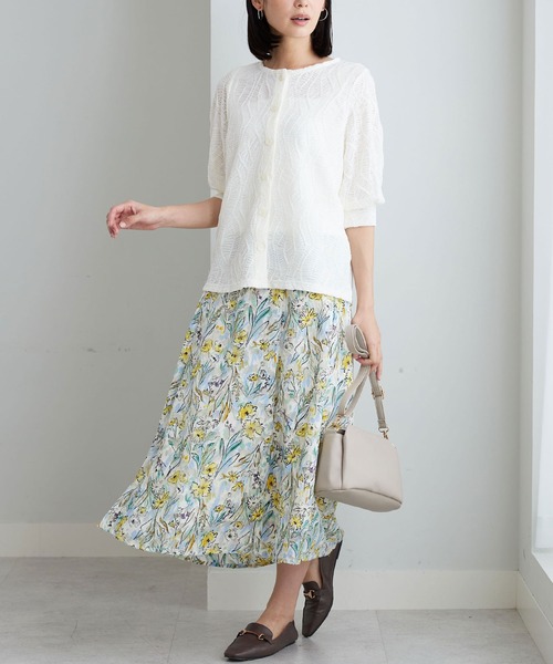 BELLUNA PLUS(ベルーナ)の「波柄シアージャカード素材カーディガン(カーディガン/ボレロ・レディース・アイボリー/ブラック/ライラック・MEDIUM/LARGE/X-LARGE)」の5枚目の写真