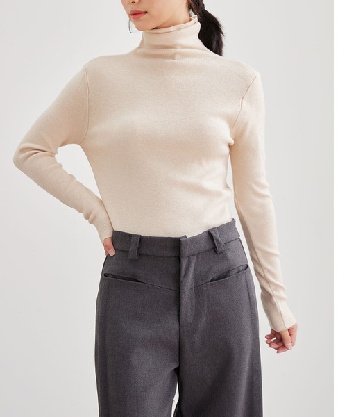 Lace Ladies(レースレディース)の「ウールタッチ ベーシック ハイネック ニット プルオーバー(ニット/セーター・レディース・グレー/ベージュ/アイボリー/ブラック/グレイッシュベージュ・FREE)」の7枚目の写真
