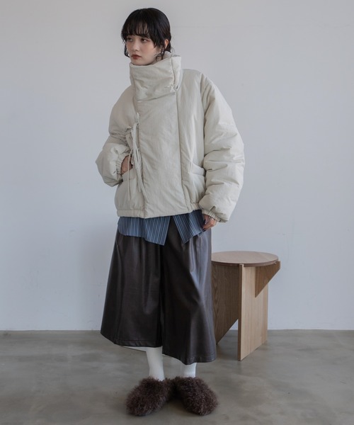 VACANCY（ヴァカンシー）の「ダブルリボンショート丈ダウン（ダウンジャケット/コート・レディース・ブラック/アイボリー・FREE）」の21枚目の写真